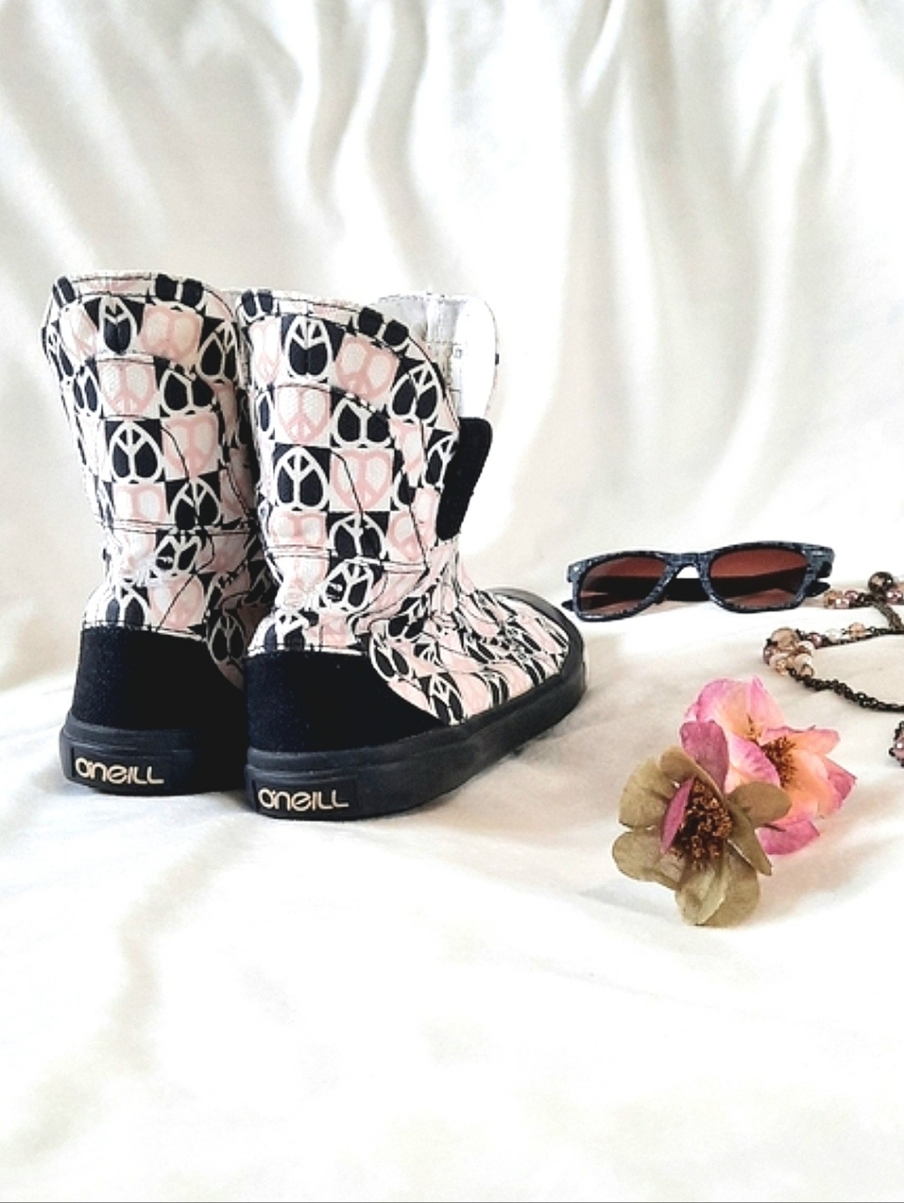 O'NEILL Boots, Rubber, Canvas, Pull On ♡ Pink, Black, White, Peace Sign Hearts